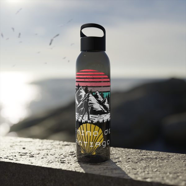 Botella de agua de Tritan para el Camino de Santiago, Caminando sobre las montañas hacia la Vieira