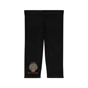 Capri Leggings de Mujer mirando a las montañas hacia la Vieira del Camino de Santiago,