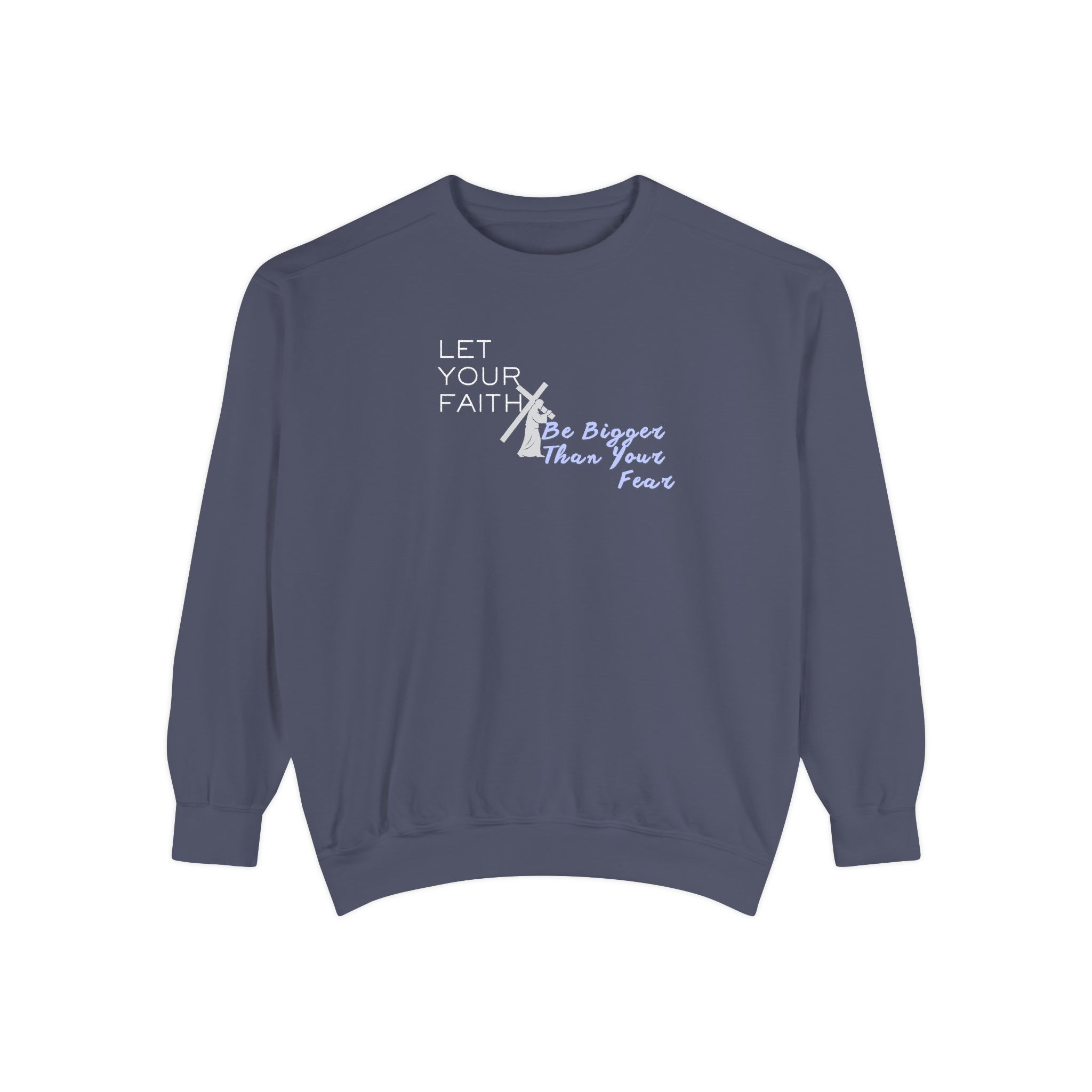 Faith Over Fear – "The Cross Bearer" Vintage Garment-Dyed Sweatshirt - Imagen 8