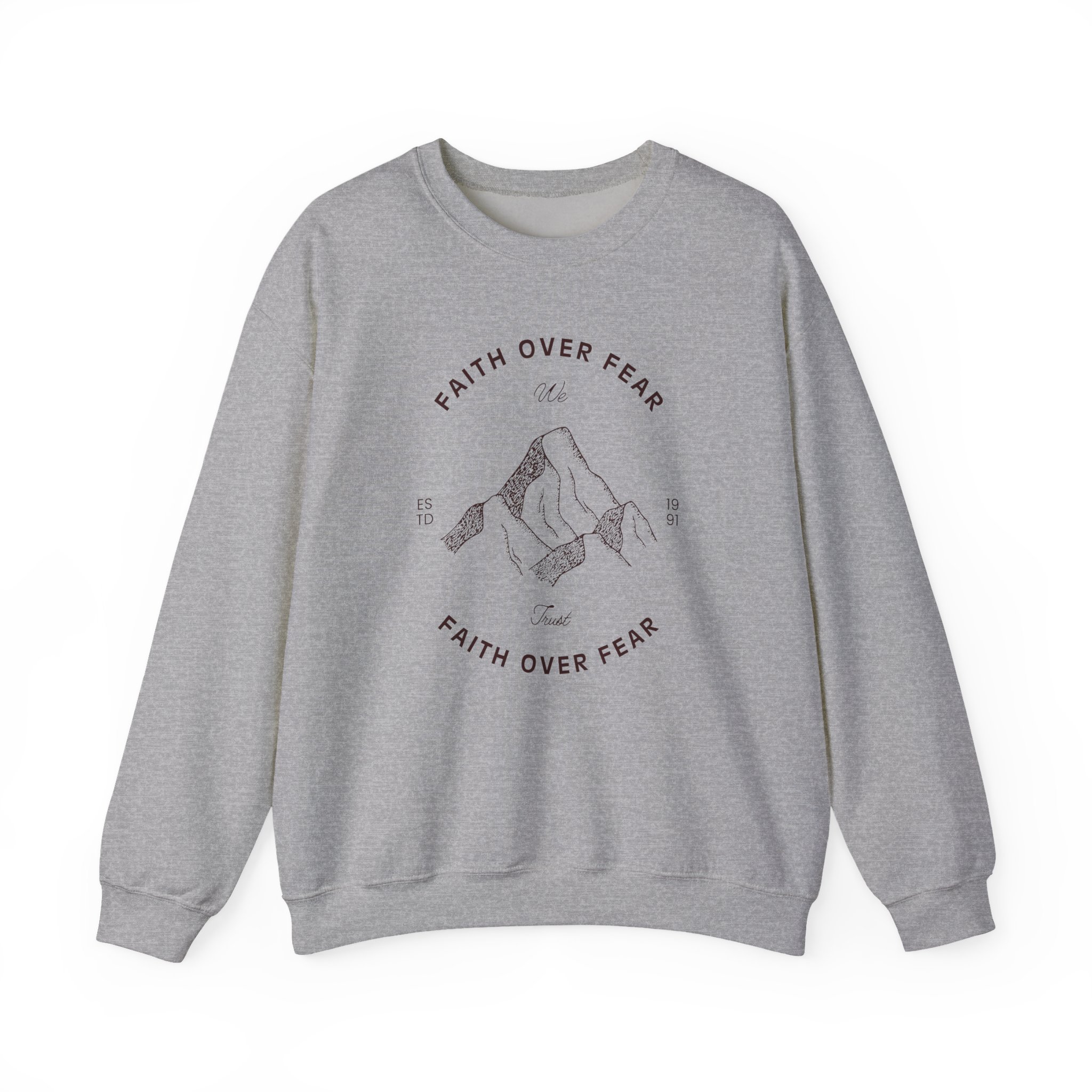 Faith Over Fear – "Mountain Legacy" Classic Heavy Blend Crewneck Sweatshirt - Imagen 5