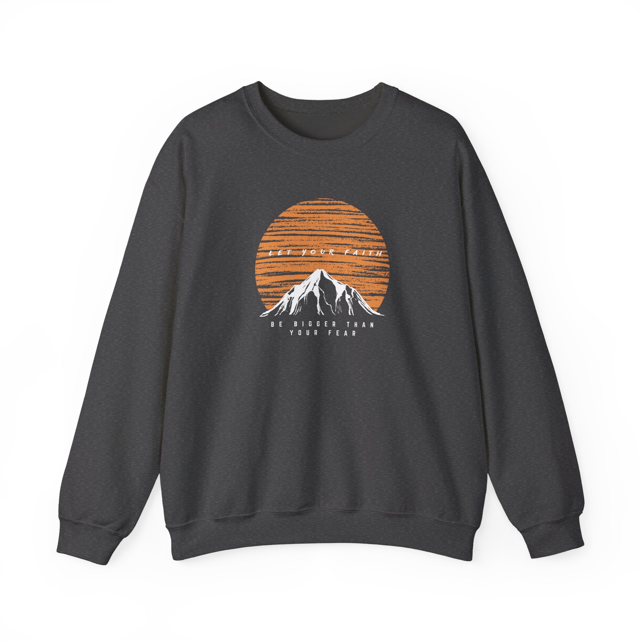 Faith Over Fear – "Sunset Summit" Classic Heavy Blend Crewneck Sweatshirt - Imagen 4