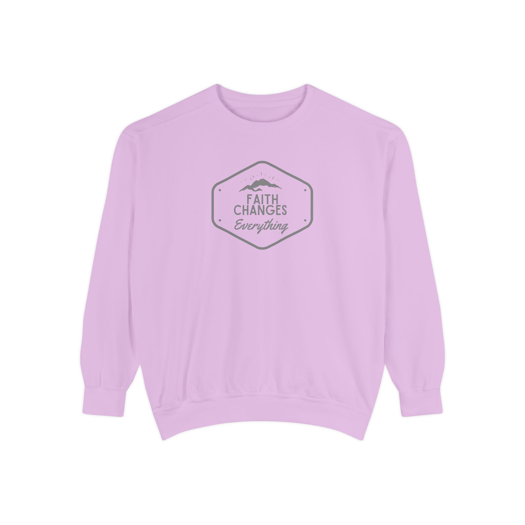 "Faith Changes Everything" Mountain Badge Vintage Garment-Dyed Sweatshirt - Imagen 7